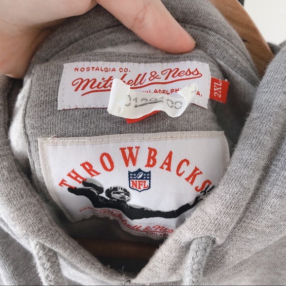 Vintage Mitchell & Ness Oakland Raiders hoodie - Picture 7 of 7